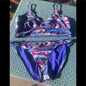 Athleta swimsuit Top size XL Bottoms Large